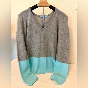 Antonio Melani 100% cashmere sweater size large